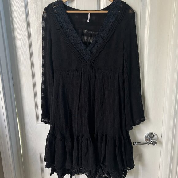 Free People Lace Dress Black Flare Sleeve Deep V Boho Open Back Gothcore SZM - Picture 7 of 11